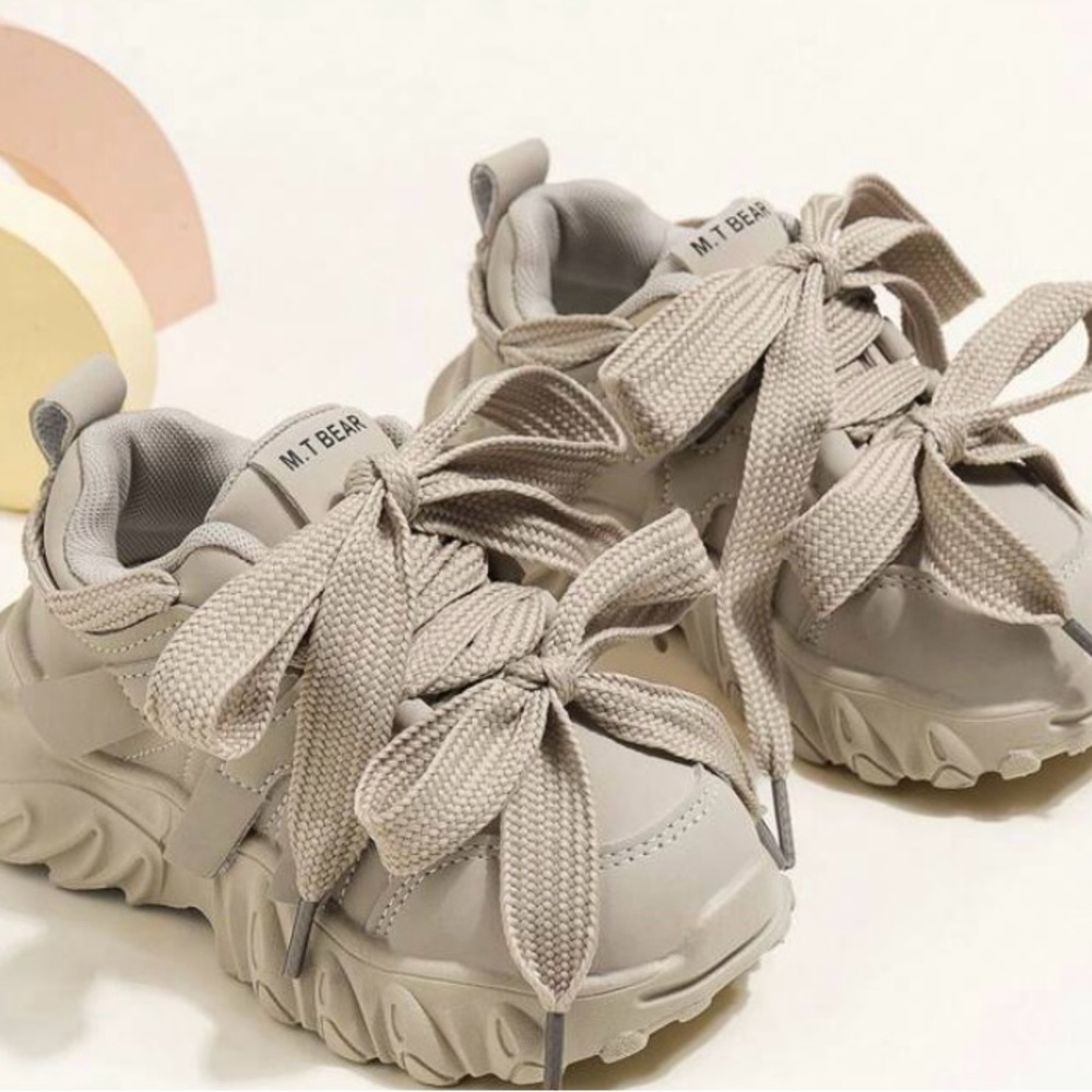 1pair Kids' Outdoor Thick-soled Anti-slip Shoes, Ultra Light Running Sports
